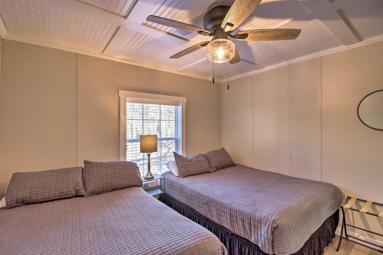 Lakefront Greers Ferry Cabin With Covered Boat Slip! Fairfield Bay Экстерьер фото